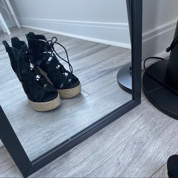 Platform sandals - Picture 2 of 6